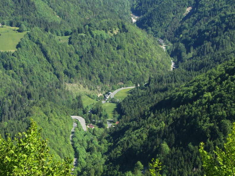 IMG_3241_Pogled s Povne Peči v dolino na avstrijski strani Ljubelja.jpg