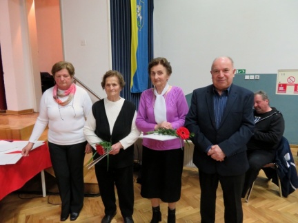 IMG 5003 Priznanji za 35-letno članstvo v DU Šenčur-Marija Gašperlin in Rozalija Pajer