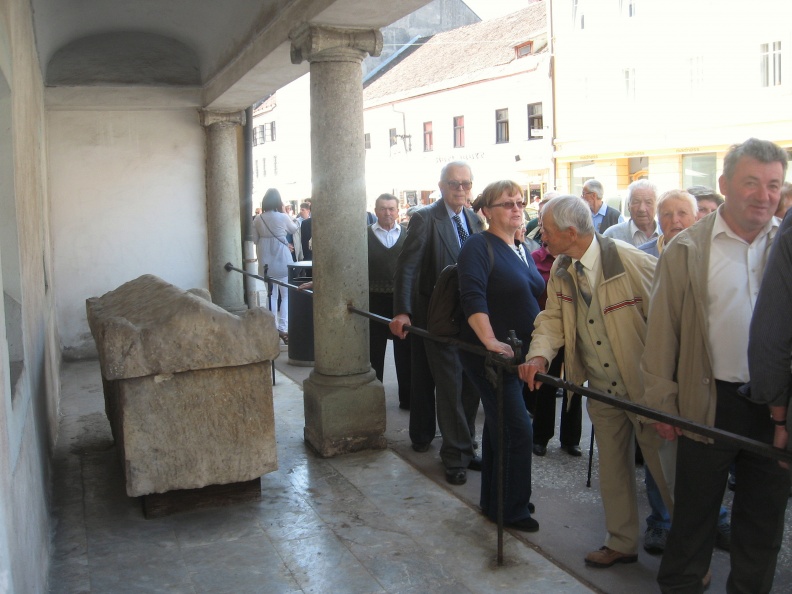 0132_Kranj-rimski sarkofag iz Šenčurja.jpg