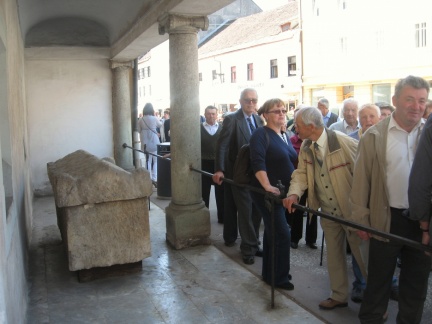 0132 Kranj-rimski sarkofag iz Šenčurja