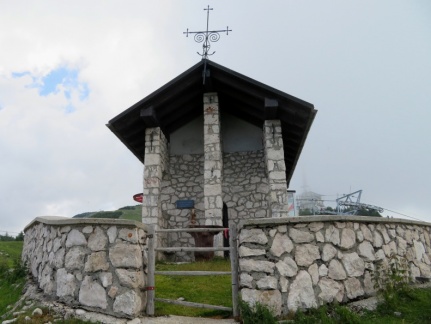 IMG 1766 Plečnikova kapelica Marije Snežne na Krvavcu