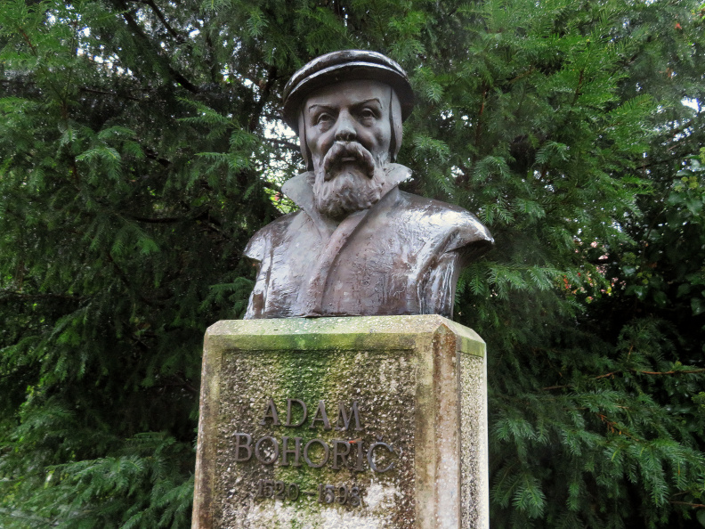 IMG_8390_Krško-kip Adama Bohoriča v Mestnem parku.JPG