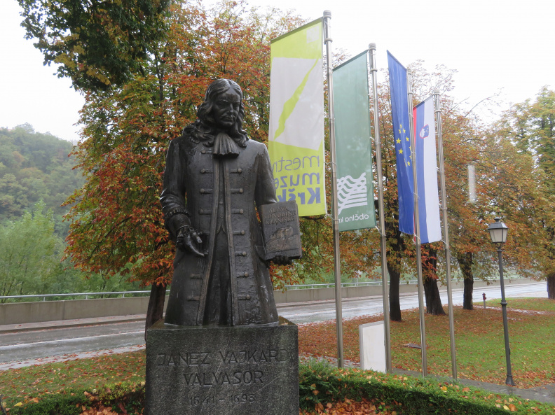IMG_8401_Krško-kip Janeza Vajkarda Valvasorja.JPG