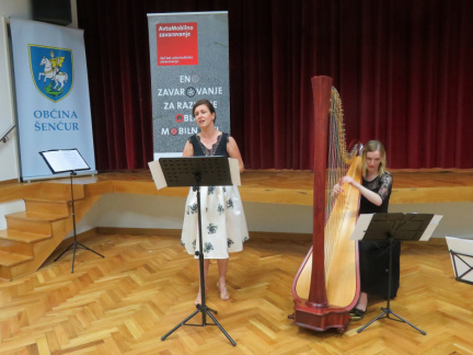 IMG 1575 3. koncert Impresije (sopran Tina Debevec Dragoš, harfa Naja Mohorič)